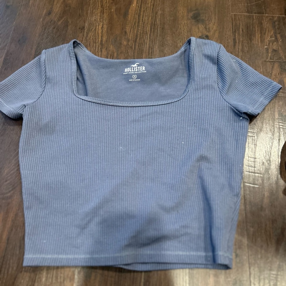 Hollister- square neck crop top